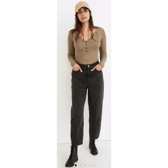 Madewell Denim - Madewell Balloon Button fly Jeans in Noll Wash, size 24, style: md690